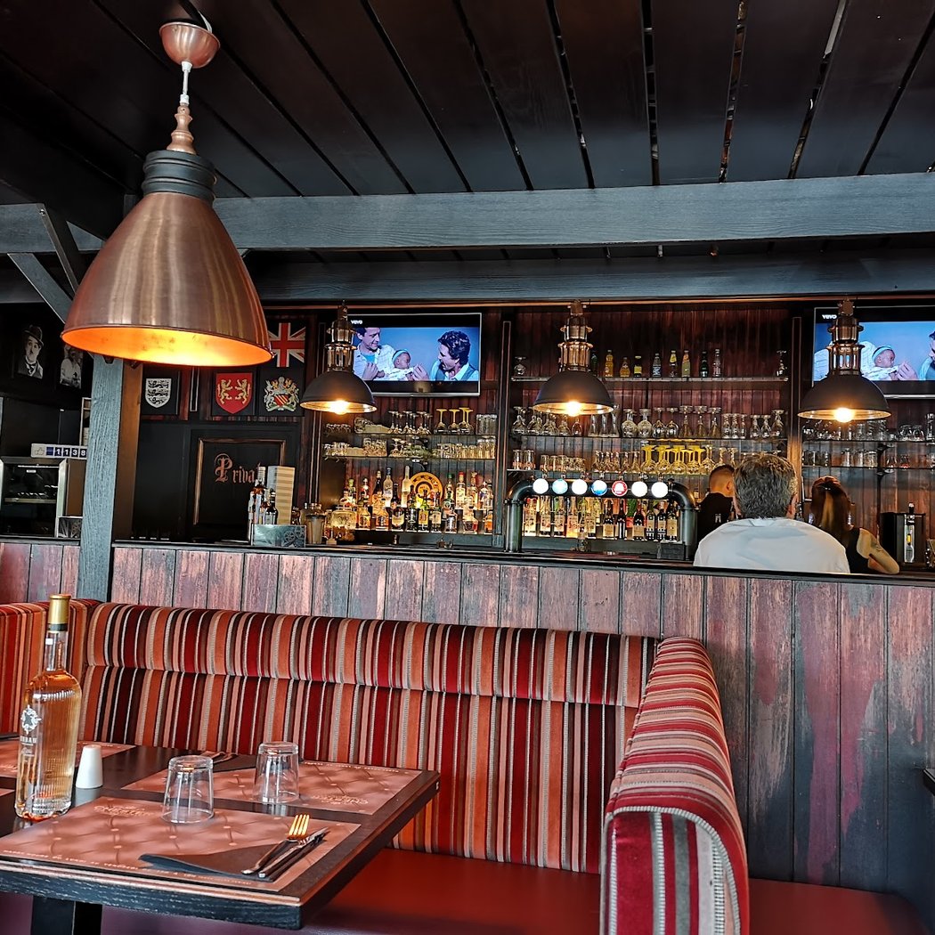 CHESTER Pub Saint Ouen l'Aumône 2